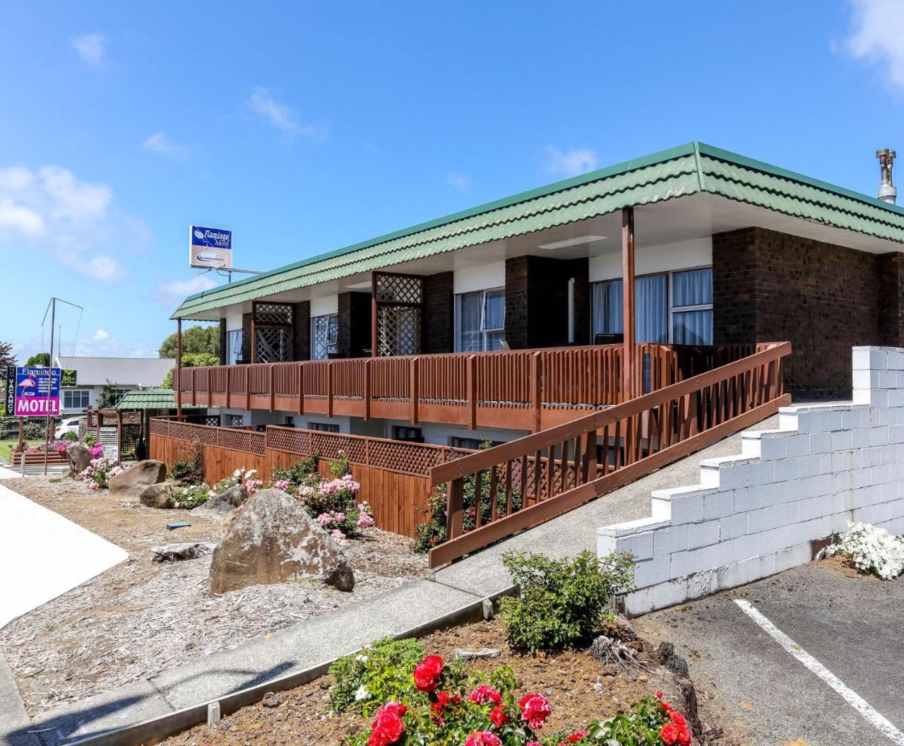 Flamingo Motel New Plymouth Exterior photo
